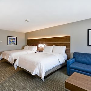Queen Room Mobility accessible